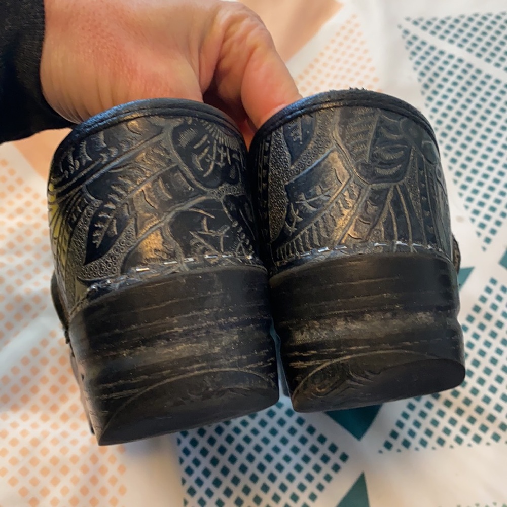 Dansko Embossed Professional Clog Size 39 - image 5